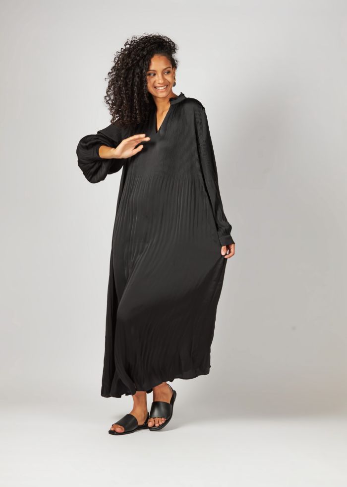 Women Plain Pleated Long Dress