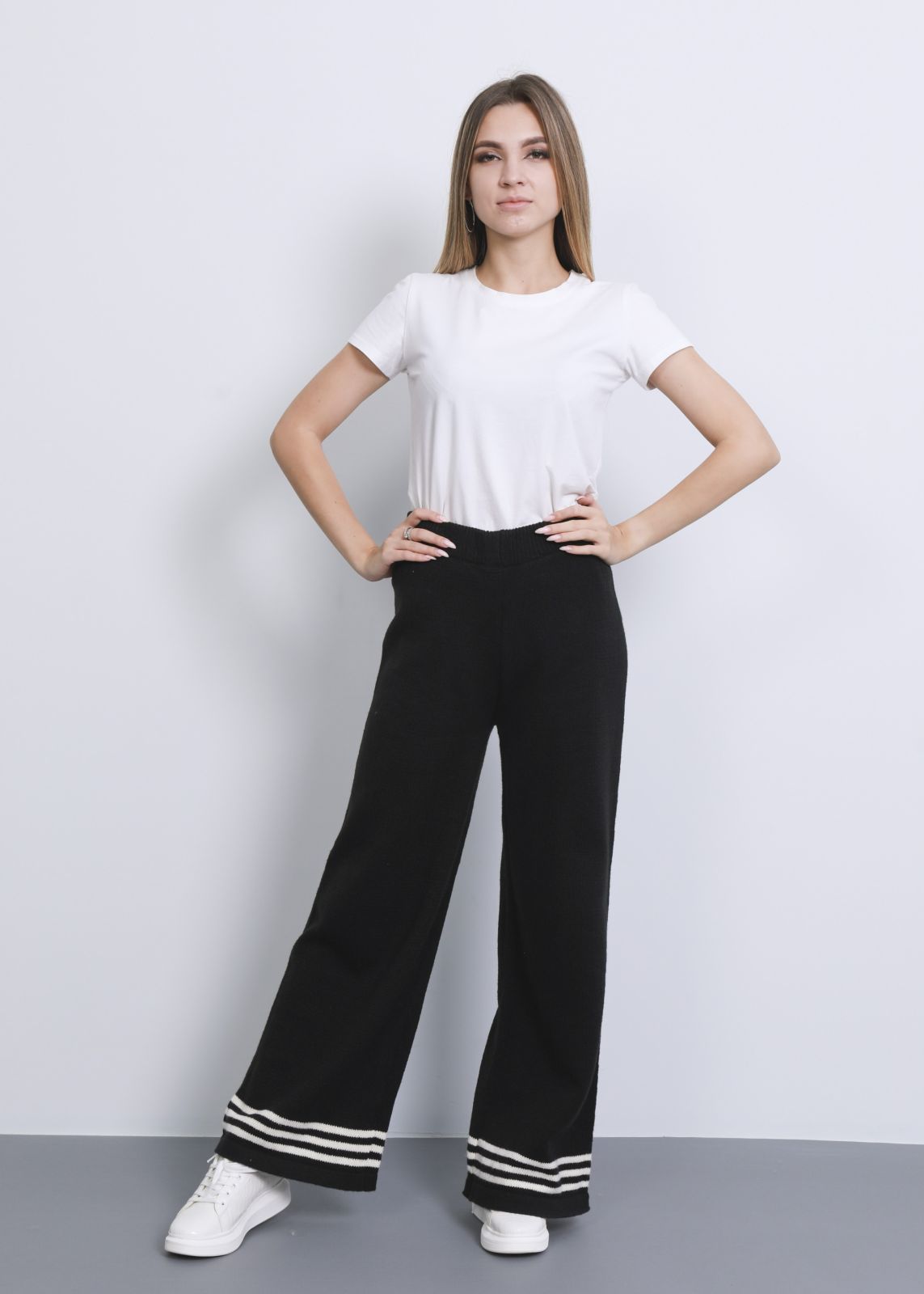 Pointelle knit trousers - Black - Women - Gina Tricot